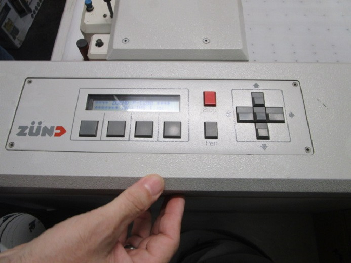 SCHNEIDEPLOTTER ZÜND P-1200 PLUS - Mašina za rezanje papira: slika 4 SCHNEIDEPLOTTER ZÜND P-1200 PLUS - Mašina za rezanje papira: slika 4
