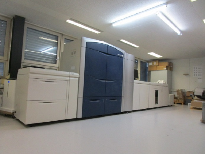 XEROX COLORPRESS 1000 / Colour 1000 mit Freeflow Printserver und Clear Toner - Mašina za digitalnu štampu: slika 2 XEROX COLORPRESS 1000 / Colour 1000 mit Freeflow Printserver und Clear Toner - Mašina za digitalnu štampu: slika 2