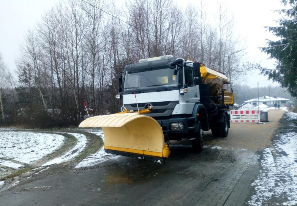 Mercedes-Benz Axor 1824 - Vozilo za čišćenje snega: slika 1 Mercedes-Benz Axor 1824 - Vozilo za čišćenje snega: slika 1