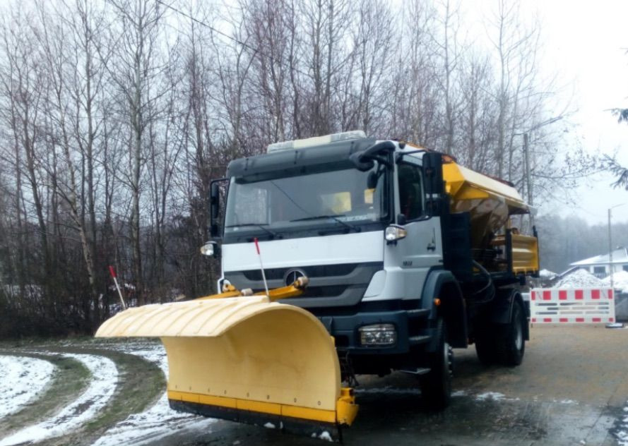 Mercedes-Benz Axor 1824 - Vozilo za čišćenje snega: slika 1 Mercedes-Benz Axor 1824 - Vozilo za čišćenje snega: slika 1