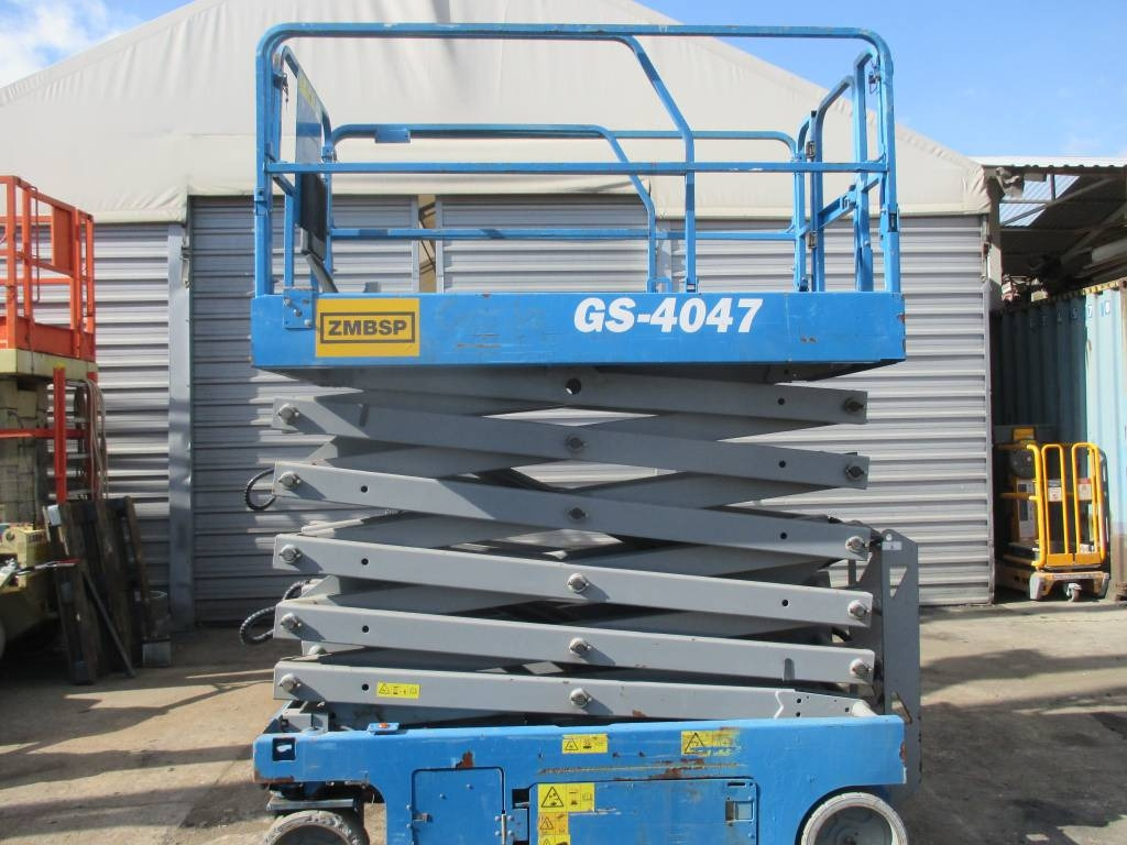 Genie GS 4047 - Lift u obliku makaza: slika 1 Genie GS 4047 - Lift u obliku makaza: slika 1
