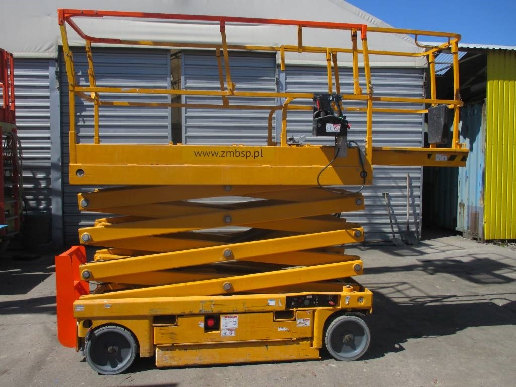 Haulotte Compact 10 N - Lift u obliku makaza: slika 1 Haulotte Compact 10 N - Lift u obliku makaza: slika 1