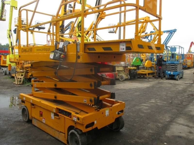 Haulotte Compact 10 - Lift u obliku makaza: slika 4 Haulotte Compact 10 - Lift u obliku makaza: slika 4