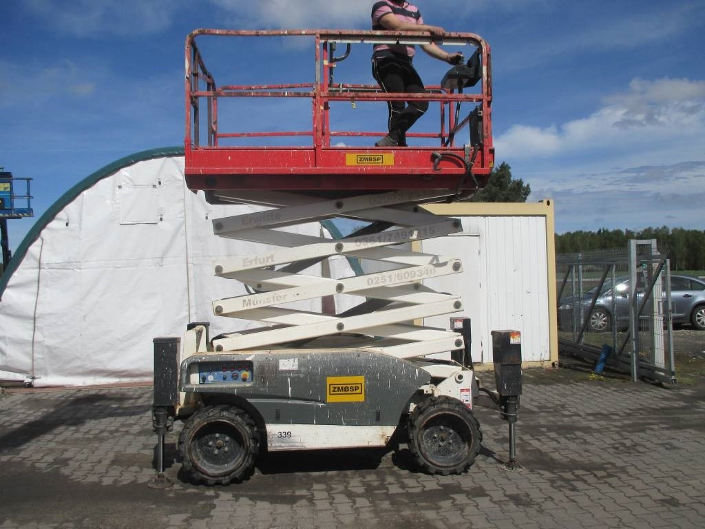 Haulotte Compact 12 DX - Lift u obliku makaza: slika 1 Haulotte Compact 12 DX - Lift u obliku makaza: slika 1