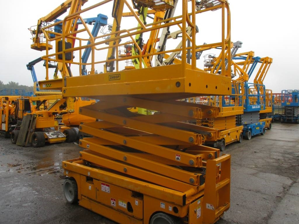 Haulotte Compact 12  - Lift u obliku makaza: slika 4 Haulotte Compact 12  - Lift u obliku makaza: slika 4