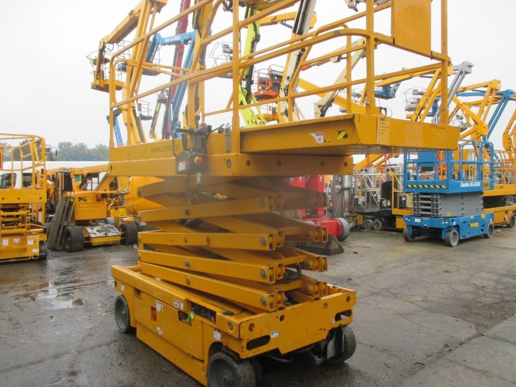 Haulotte Compact 12 - Lift u obliku makaza: slika 4 Haulotte Compact 12 - Lift u obliku makaza: slika 4