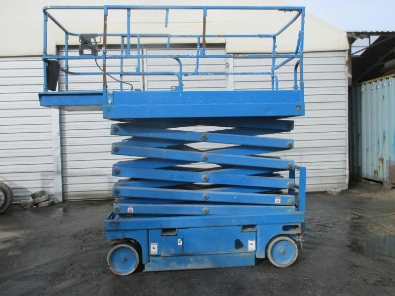 Haulotte Compact 14 - Lift u obliku makaza: slika 1 Haulotte Compact 14 - Lift u obliku makaza: slika 1