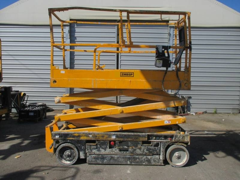 Haulotte Compact 8  - Lift u obliku makaza: slika 1 Haulotte Compact 8  - Lift u obliku makaza: slika 1