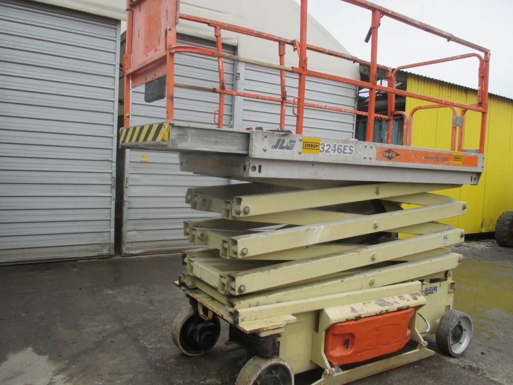 JLG 3246 ES - Lift u obliku makaza: slika 2 JLG 3246 ES - Lift u obliku makaza: slika 2