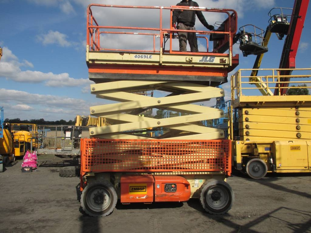 JLG 4069 LE - Lift u obliku makaza: slika 1 JLG 4069 LE - Lift u obliku makaza: slika 1