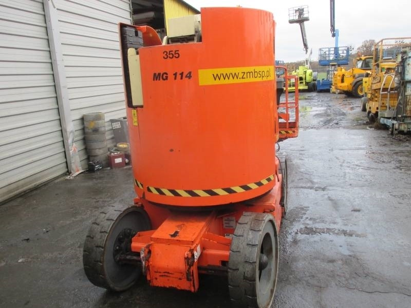 JLG E 300 AJ - Zglobna platforma: slika 3 JLG E 300 AJ - Zglobna platforma: slika 3