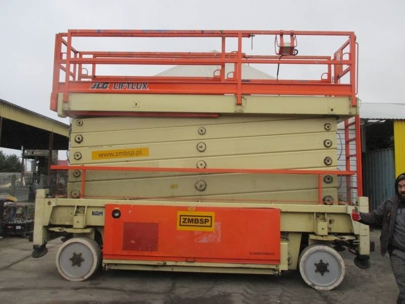 JLG Liftlux 245-12 - Lift u obliku makaza: slika 2 JLG Liftlux 245-12 - Lift u obliku makaza: slika 2