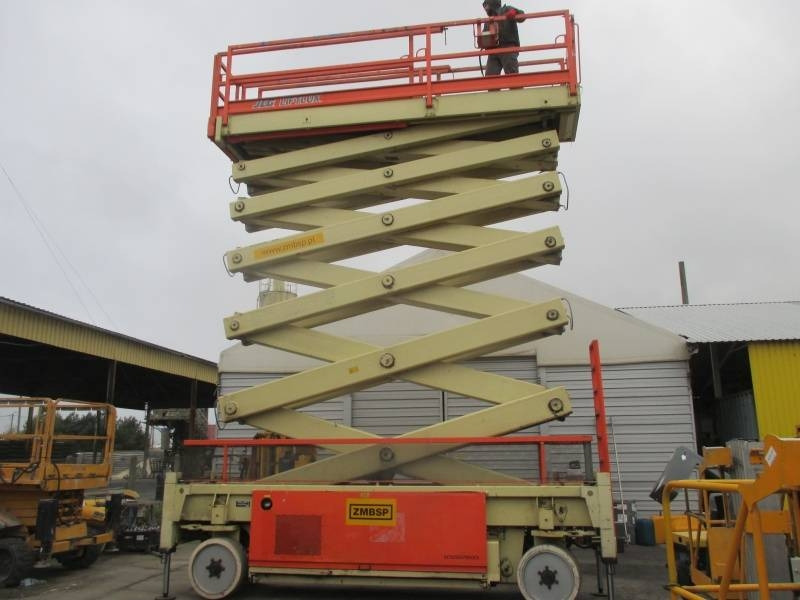 JLG Liftlux 245-12 - Lift u obliku makaza: slika 1 JLG Liftlux 245-12 - Lift u obliku makaza: slika 1