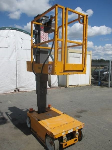 SkyJack SJ 12 - Jarbolna penjajuća platforma: slika 4 SkyJack SJ 12 - Jarbolna penjajuća platforma: slika 4