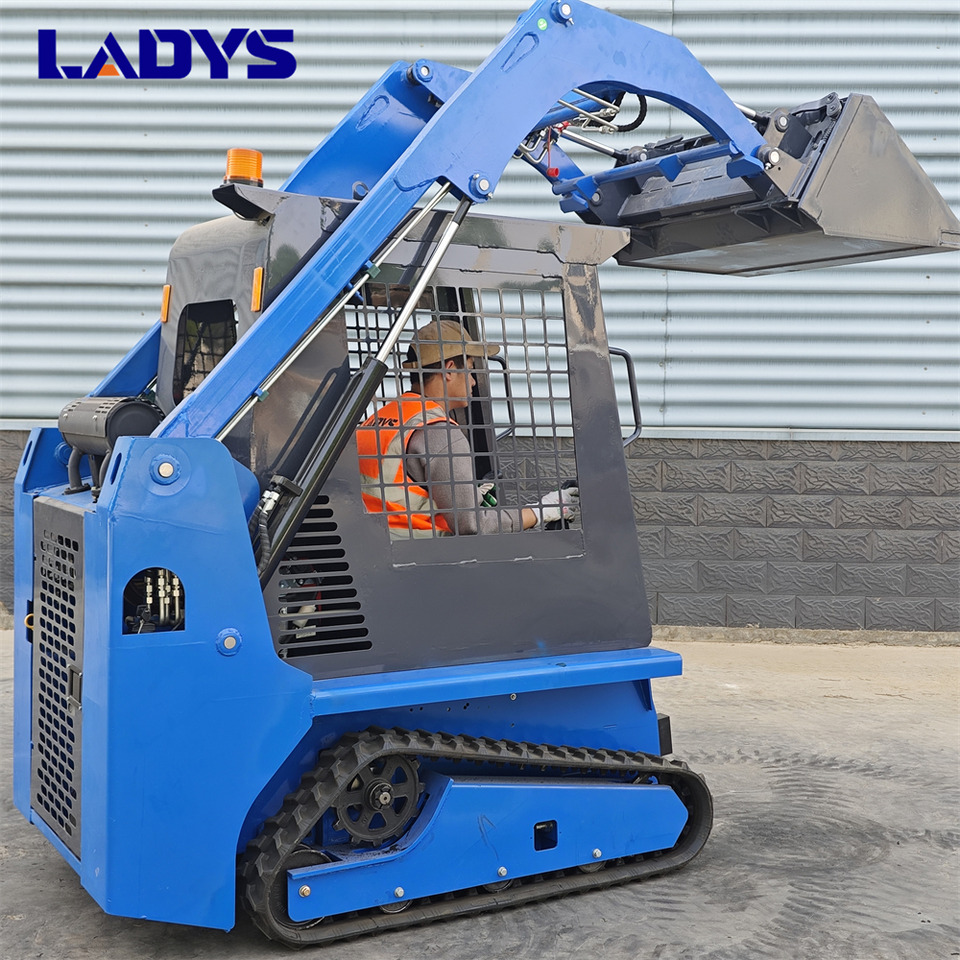 LADYS LA670 Skid Steer Euro 5/Epa Engine Kubota Mini Small Skid Steer Loader For Sale - Mini utovarivač: slika 4 LADYS LA670 Skid Steer Euro 5/Epa Engine Kubota Mini Small Skid Steer Loader For Sale - Mini utovarivač: slika 4
