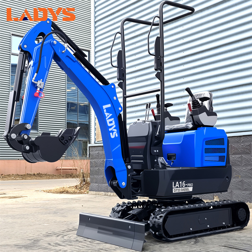 LADYS LA16Pro Mini Excavator Digger Miniexcavadora EPA Kubota Engine Mini Excavator For Sale With Mini Excavator Attachment Set - Mini bager: slika 5 LADYS LA16Pro Mini Excavator Digger Miniexcavadora EPA Kubota Engine Mini Excavator For Sale With Mini Excavator Attachment Set - Mini bager: slika 5