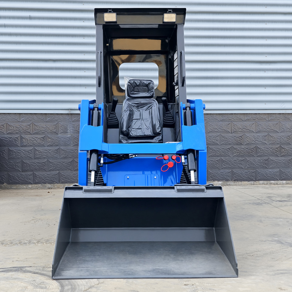 LEZUM LA670 Mini Small Skid Steer Loader Compact Track Diesel Mini Skid Steer Loader For Sale With Small Mini Skid Steer Attachments 4 In 1 Bucket - Mini utovarivač: slika 2 LEZUM LA670 Mini Small Skid Steer Loader Compact Track Diesel Mini Skid Steer Loader For Sale With Small Mini Skid Steer Attachments 4 In 1 Bucket - Mini utovarivač: slika 2