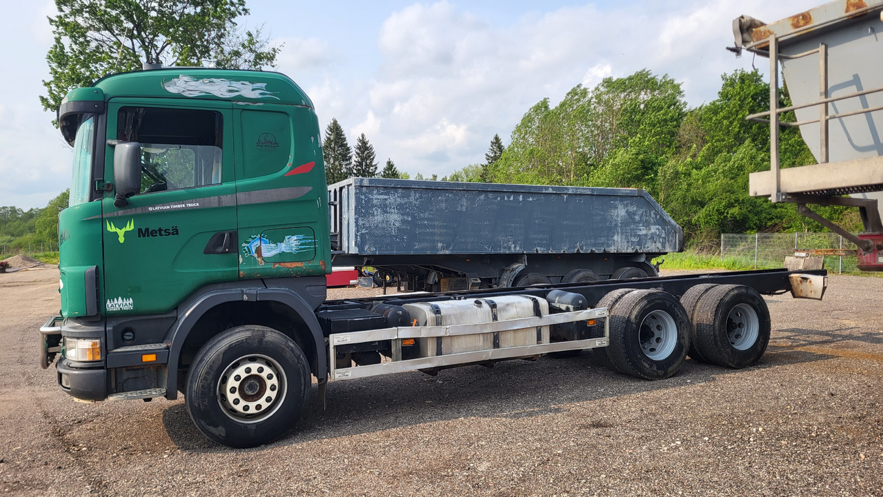 SCANIA R124 420 6X4 - Kamion sa golom šasijom i zatvorenom kabinom: slika 5 SCANIA R124 420 6X4 - Kamion sa golom šasijom i zatvorenom kabinom: slika 5