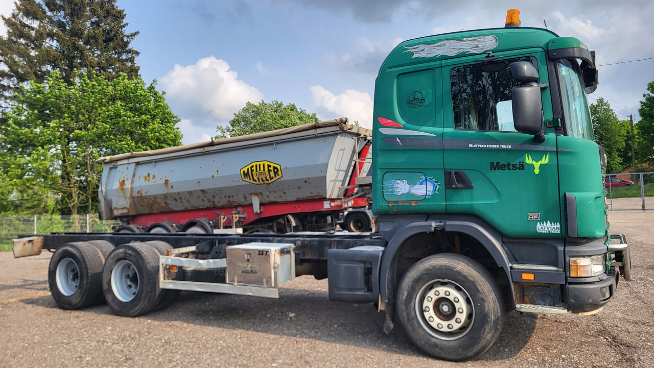 Kamion sa golom šasijom i zatvorenom kabinom SCANIA R124 420 6X4: slika 6