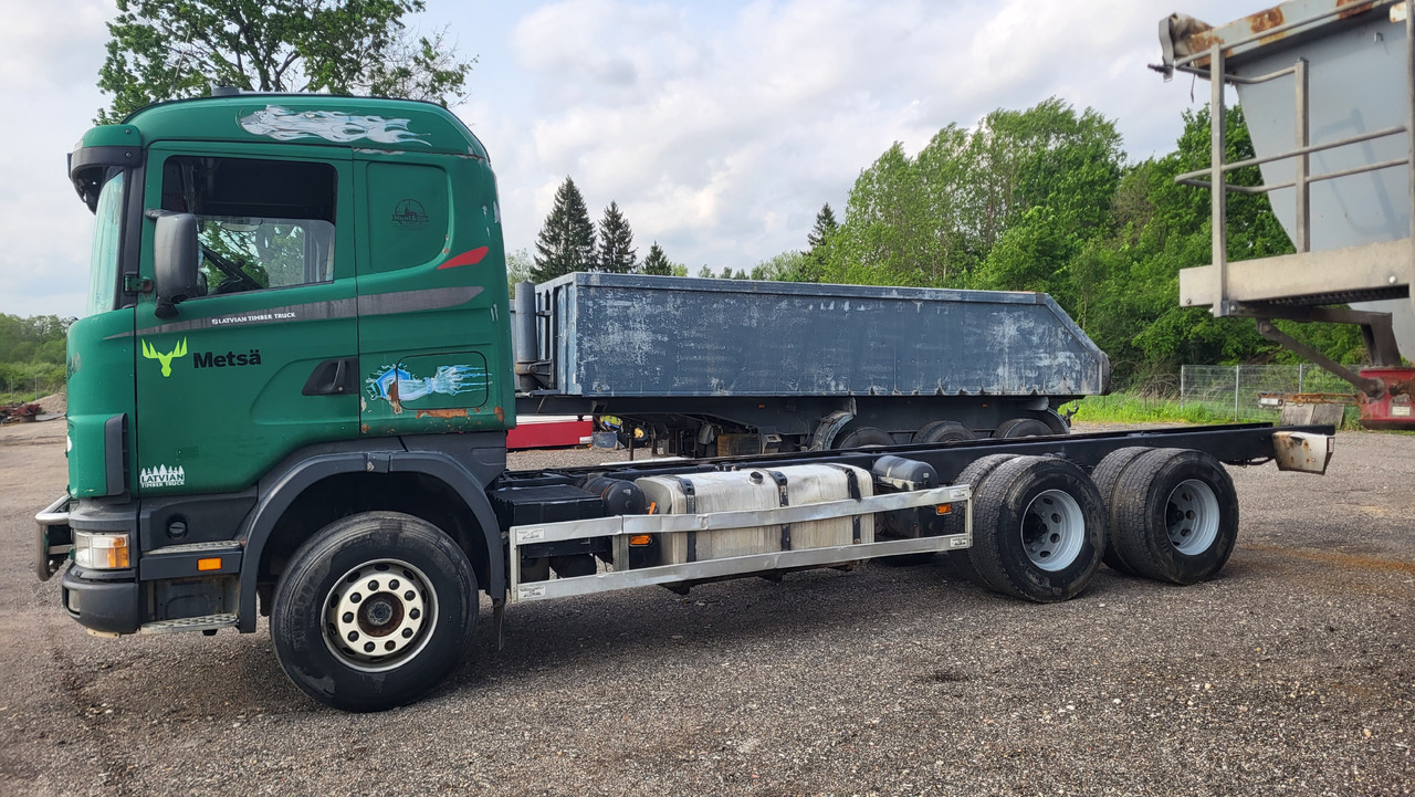 SCANIA R124 420 6X4 - Kamion sa golom šasijom i zatvorenom kabinom: slika 3 SCANIA R124 420 6X4 - Kamion sa golom šasijom i zatvorenom kabinom: slika 3