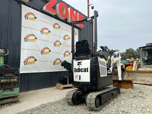 Bobcat E10 Joystick à 12500€ HT - Mini bager: slika 4 Bobcat E10 Joystick à 12500€ HT - Mini bager: slika 4