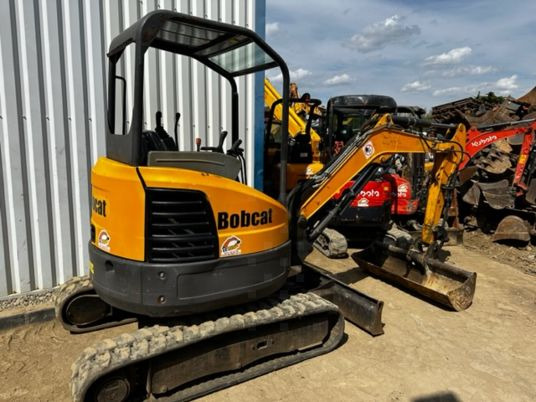 Mini bager Bobcat E26: slika 7 Mini bager Bobcat E26: slika 7