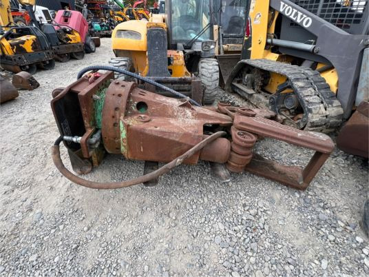 Croc béton montabert pelle 20T à 30T - Makaze za rušenje: slika 2 Croc béton montabert pelle 20T à 30T - Makaze za rušenje: slika 2