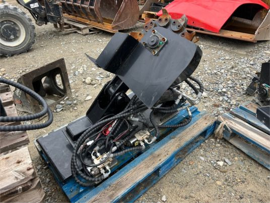 Rogneuse de souche pour mini chargeur - Drobilica za panjeve: slika 3 Rogneuse de souche pour mini chargeur - Drobilica za panjeve: slika 3