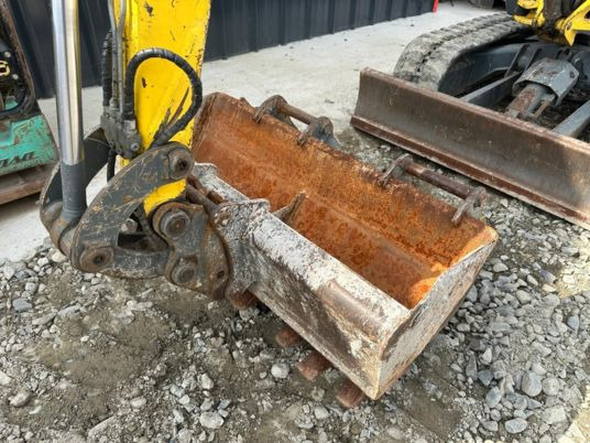 Mini bager Wacker Neuson ET24 - Canopy - Attache rapide hydraulique: slika 8 Mini bager Wacker Neuson ET24 - Canopy - Attache rapide hydraulique: slika 8