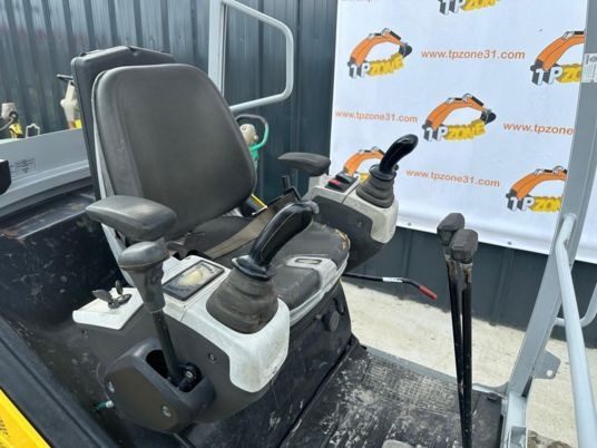 Mini bager Wacker Neuson ET24 - Canopy - Attache rapide hydraulique: slika 9 Mini bager Wacker Neuson ET24 - Canopy - Attache rapide hydraulique: slika 9