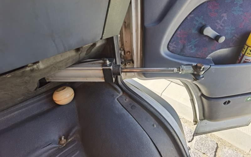 Lizing  Mercedes-Benz Vario 814D 38+12 Mercedes-Benz Vario 814D 38+12: slika 9 Lizing  Mercedes-Benz Vario 814D 38+12 Mercedes-Benz Vario 814D 38+12: slika 9