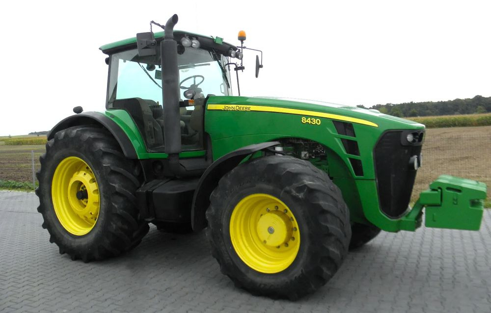 John Deere 8430 2008 Rok, Nie Malowany, Stan Bardzo Dobry - Traktor: slika 2 John Deere 8430 2008 Rok, Nie Malowany, Stan Bardzo Dobry - Traktor: slika 2