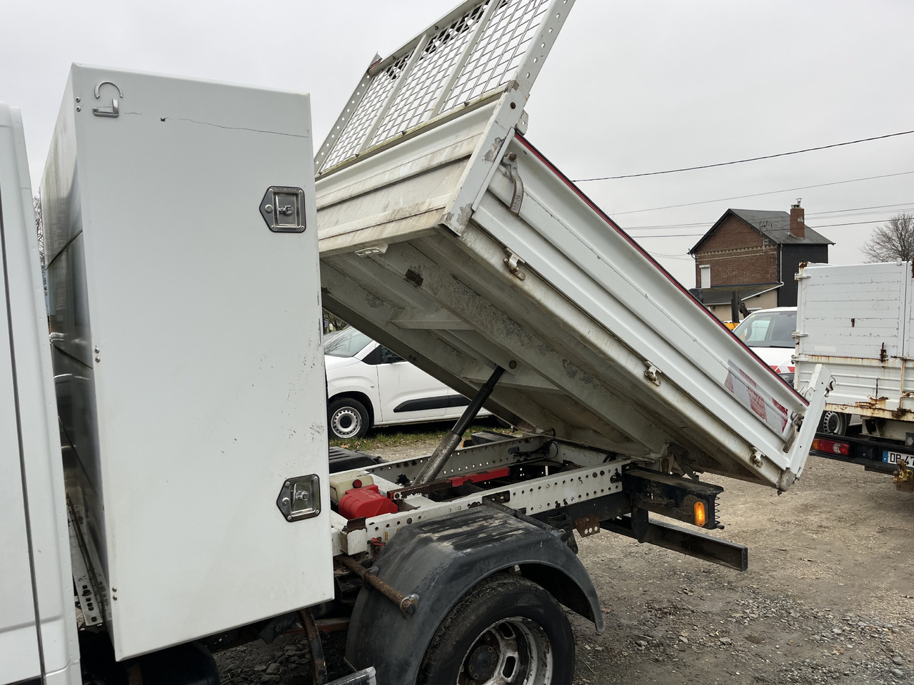 Dostavno vozilo kiper Iveco Daily 35-170: slika 11