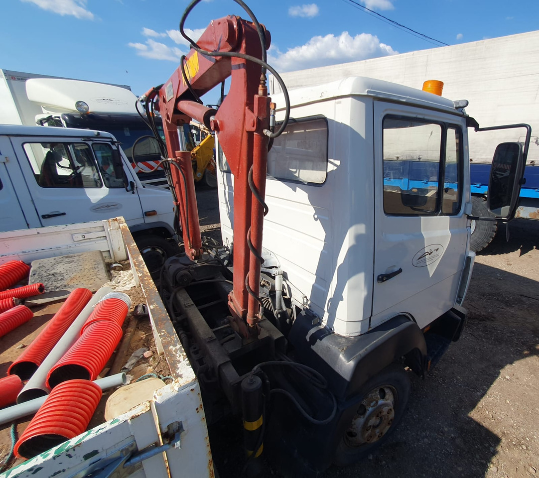 MERCEDES-BENZ Vario 814 - Kamion sa dizalicom: slika 4 MERCEDES-BENZ Vario 814 - Kamion sa dizalicom: slika 4