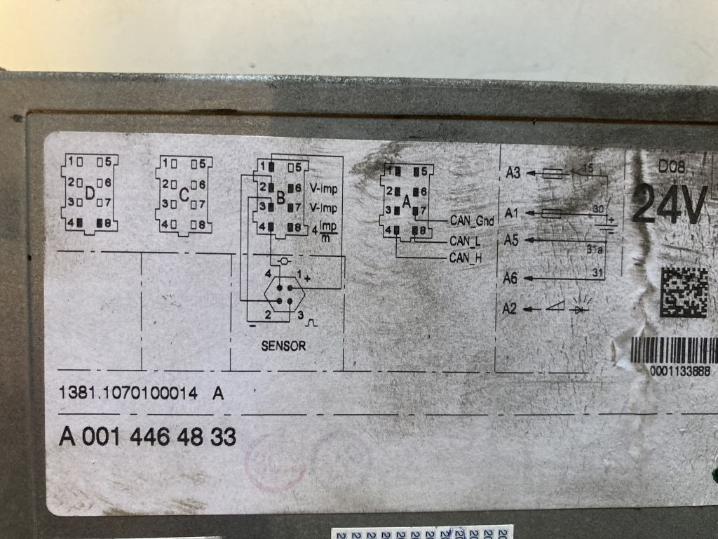 Mercedes-Benz VDO Kienzle Fahrtenschreiber 1381.1070100014 24V 1381 - Tahograf za Kamion: slika 2 Mercedes-Benz VDO Kienzle Fahrtenschreiber 1381.1070100014 24V 1381 - Tahograf za Kamion: slika 2