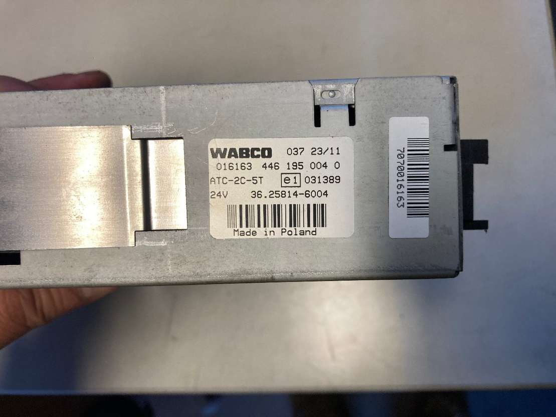 Wabco Wabco Klimabedienteil 4461950040 MAN Lions City 446 195 004 0 - Kabina i enterijer za Autobus: slika 2 Wabco Wabco Klimabedienteil 4461950040 MAN Lions City 446 195 004 0 - Kabina i enterijer za Autobus: slika 2