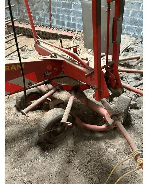 AGRAM 484 - Prevrtač/ Grabuljač: slika 2 AGRAM 484 - Prevrtač/ Grabuljač: slika 2