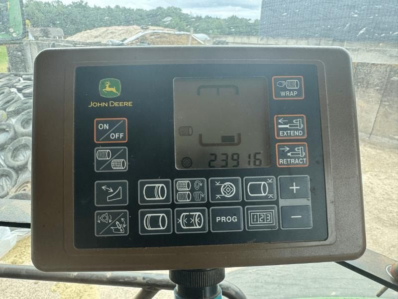 JOHN DEERE 864 - Balirka za okrugle bale: slika 4 JOHN DEERE 864 - Balirka za okrugle bale: slika 4