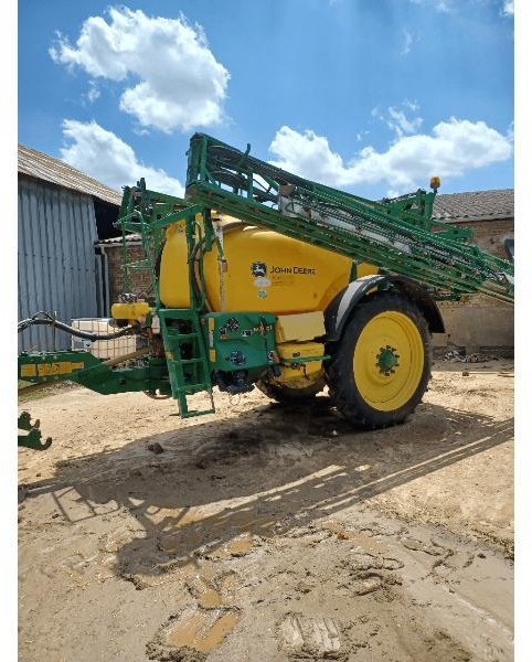 JOHN DEERE M740i - Vučena prskalica: slika 1 JOHN DEERE M740i - Vučena prskalica: slika 1