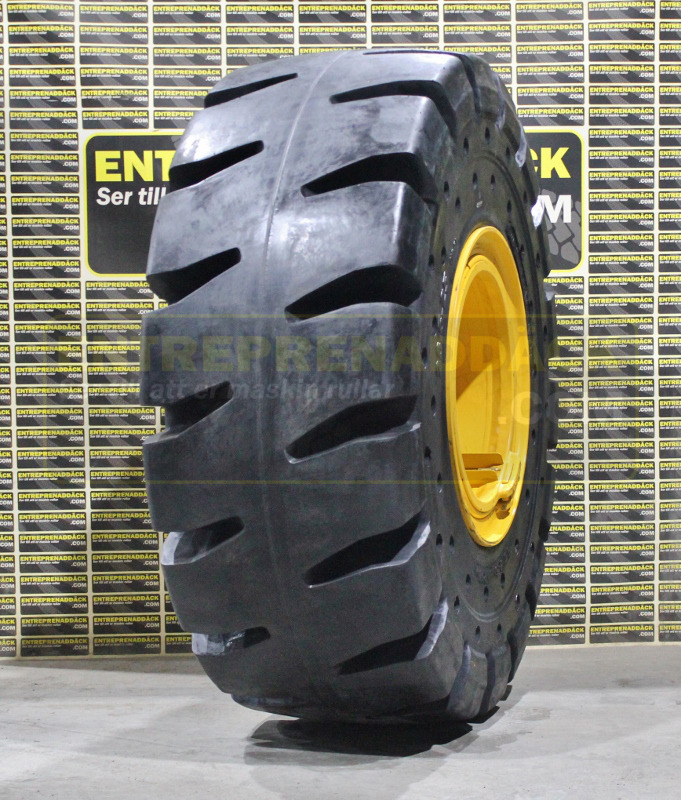 Complete solid wheels 26.5-25 on rims for Volvo L110/L120E  - Utovarivač točkaš: slika 2 Complete solid wheels 26.5-25 on rims for Volvo L110/L120E  - Utovarivač točkaš: slika 2