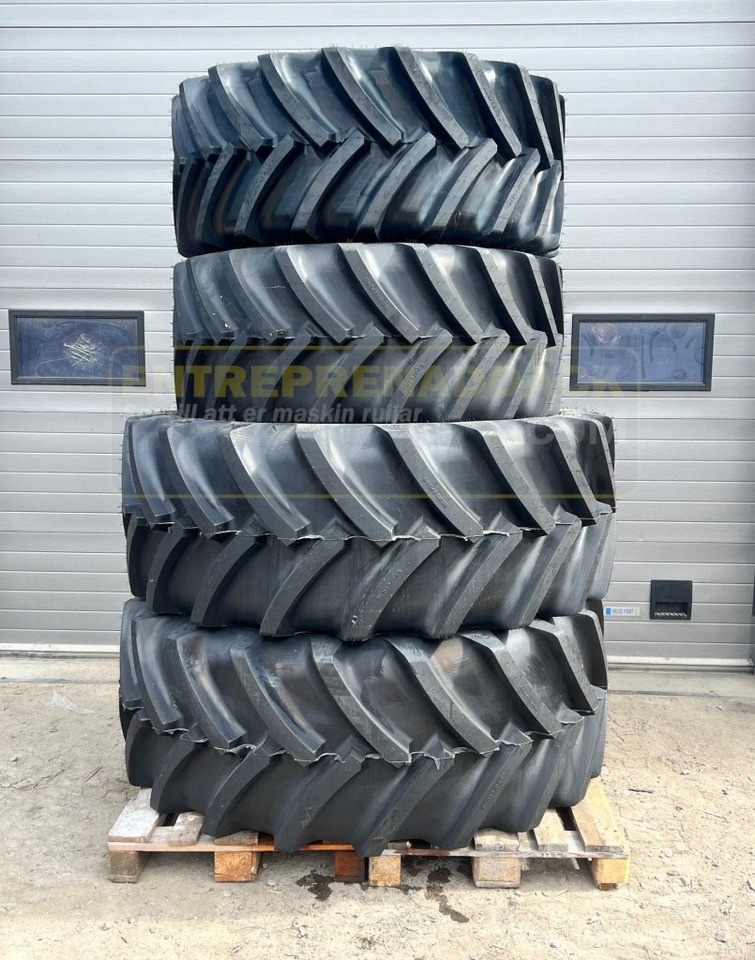 Package with 4 tyres/wheels – Advance AR1200 710/70R38 + 600/65R28 - Traktor: slika 1 Package with 4 tyres/wheels – Advance AR1200 710/70R38 + 600/65R28 - Traktor: slika 1