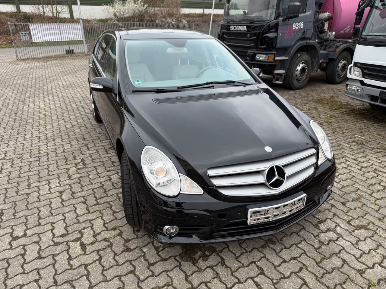 Mercedes-Benz R - SUV: slika 5 Mercedes-Benz R - SUV: slika 5