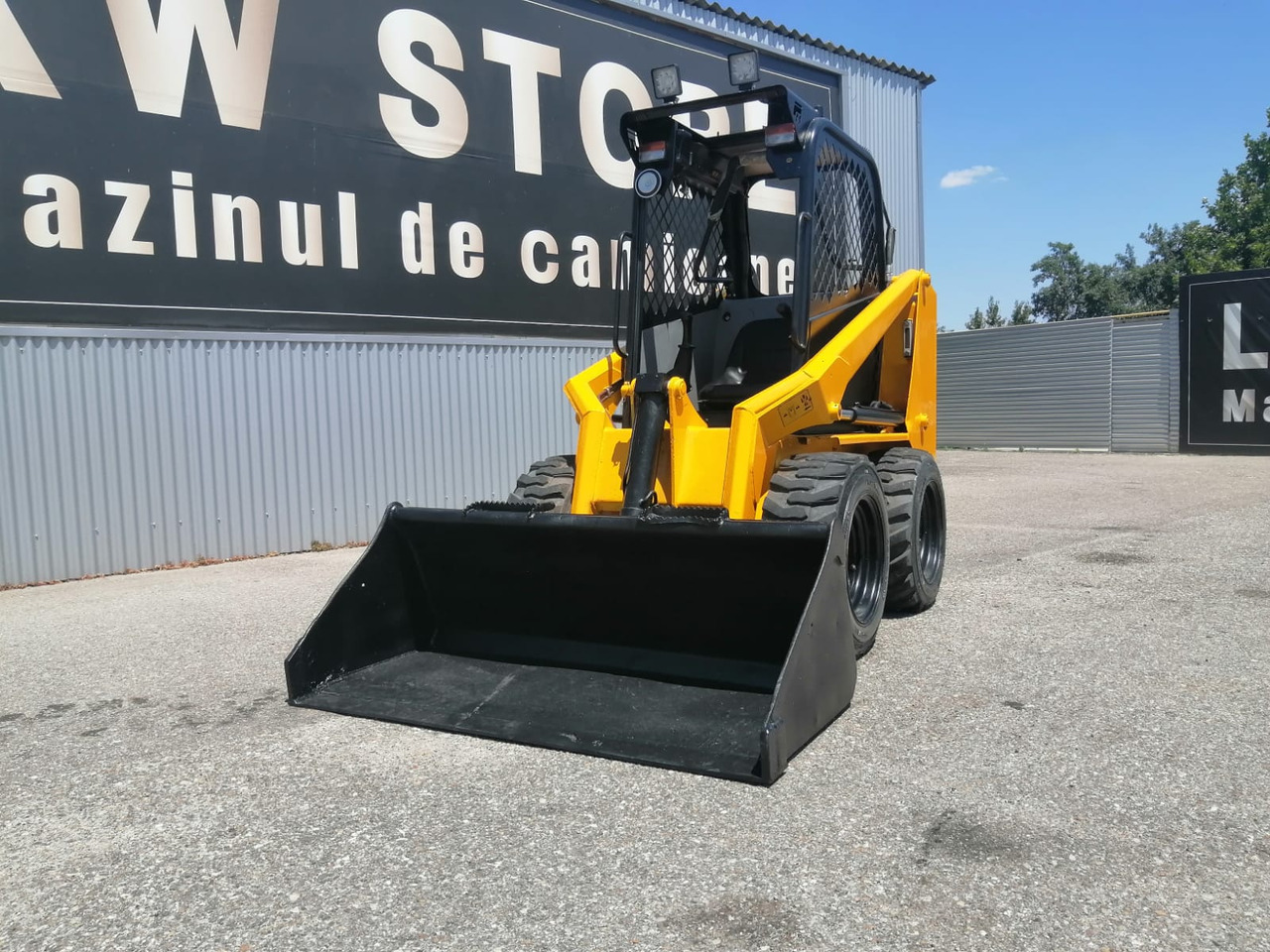 Bobcat SKID TYRE FRONT LOADER RAM ITALY - Mini utovarivač: slika 1 Bobcat SKID TYRE FRONT LOADER RAM ITALY - Mini utovarivač: slika 1