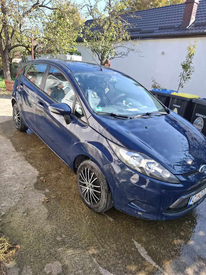 Ford Fiesta - Limuzina: slika 1 Ford Fiesta - Limuzina: slika 1