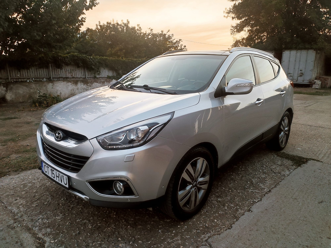 Hyundai IX35 - Limuzina: slika 1 Hyundai IX35 - Limuzina: slika 1
