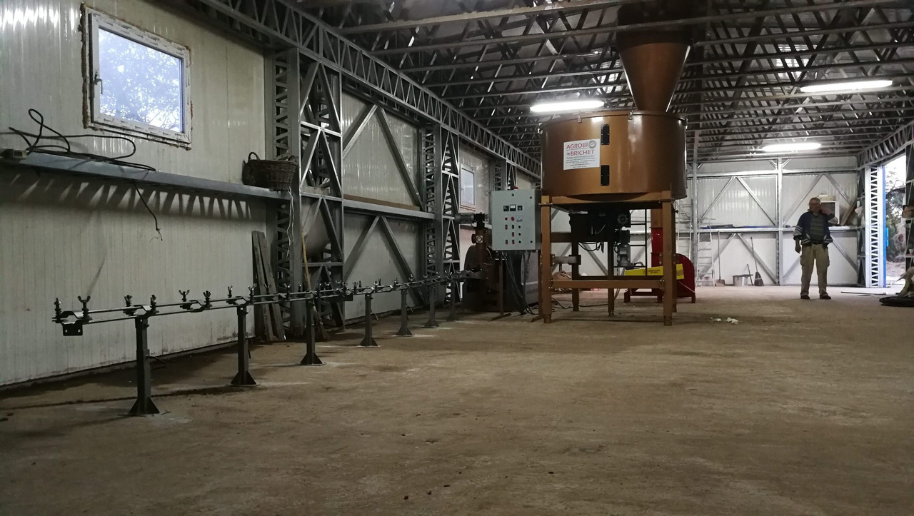 Briquetting Technology BT 060-400 BRIQUETTES PRODUCT LINE - Industrijska oprema: slika 3 Briquetting Technology BT 060-400 BRIQUETTES PRODUCT LINE - Industrijska oprema: slika 3