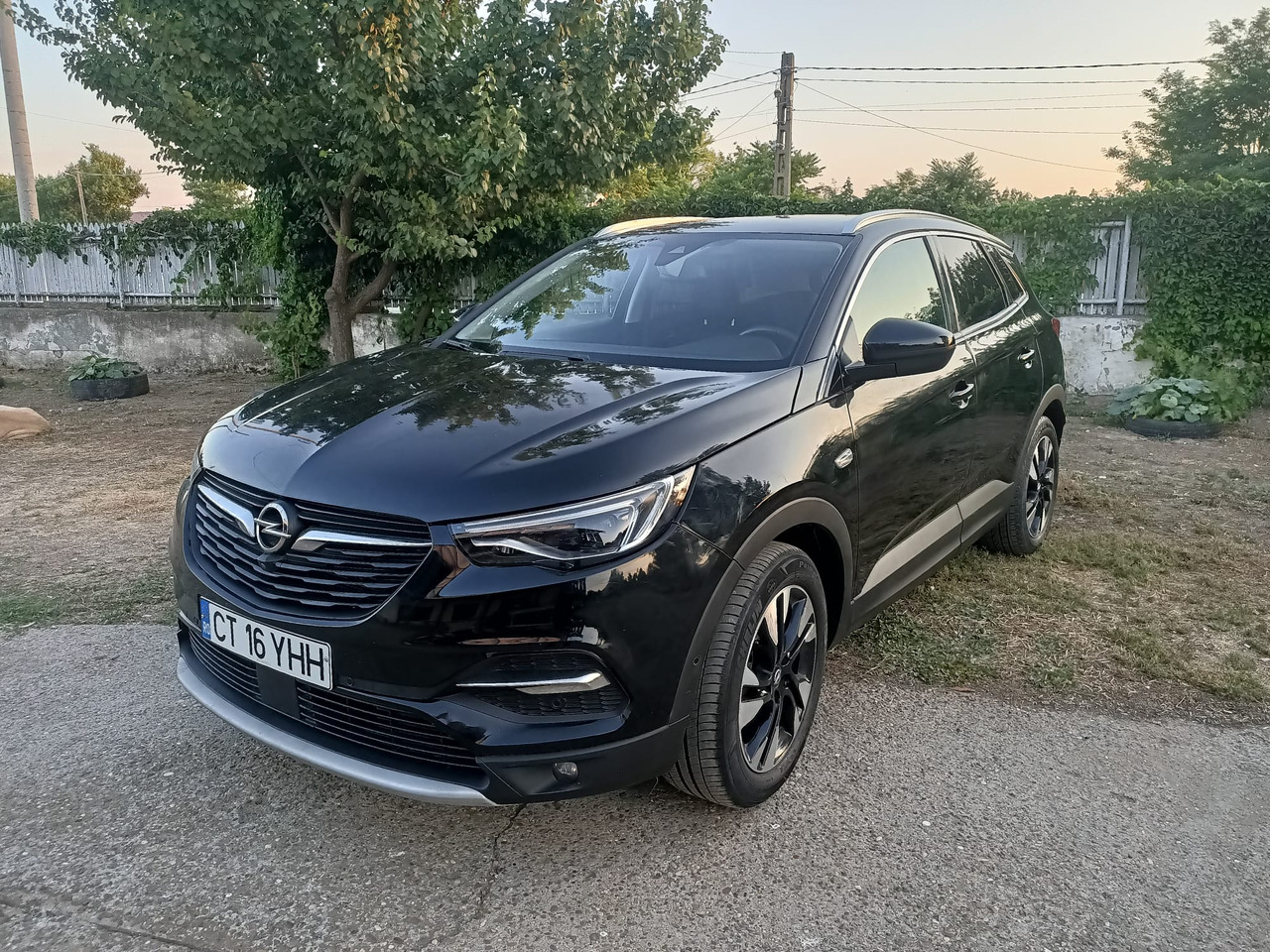 OPEL GRANDLAND X - SUV: slika 1 OPEL GRANDLAND X - SUV: slika 1