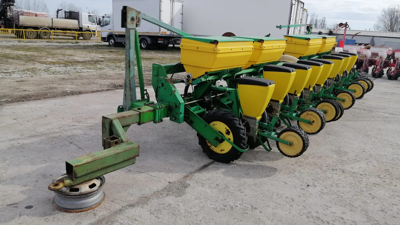 SFOGGIA GAMA PLUS 12/9m/12 Rows Seeding Machine - Mašina za preciznu setvu: slika 4 SFOGGIA GAMA PLUS 12/9m/12 Rows Seeding Machine - Mašina za preciznu setvu: slika 4
