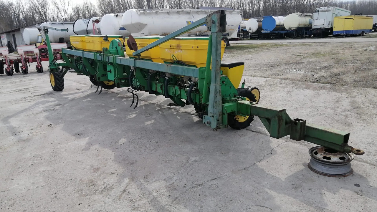 SFOGGIA GAMA PLUS 12/9m/12 Rows Seeding Machine - Mašina za preciznu setvu: slika 3 SFOGGIA GAMA PLUS 12/9m/12 Rows Seeding Machine - Mašina za preciznu setvu: slika 3