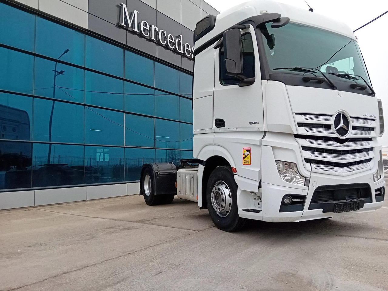 Mercedes-Benz Actros 1845 LS, FULL ADR+PTO, STANDKLIMA, TOP !!! - Tegljač: slika 2 Mercedes-Benz Actros 1845 LS, FULL ADR+PTO, STANDKLIMA, TOP !!! - Tegljač: slika 2
